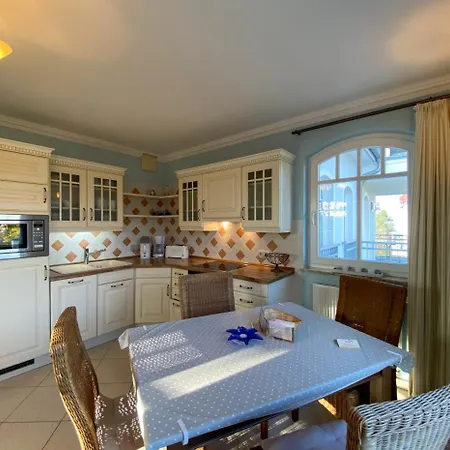 Holiday home Strandpalais 9 Kuehlungsborn